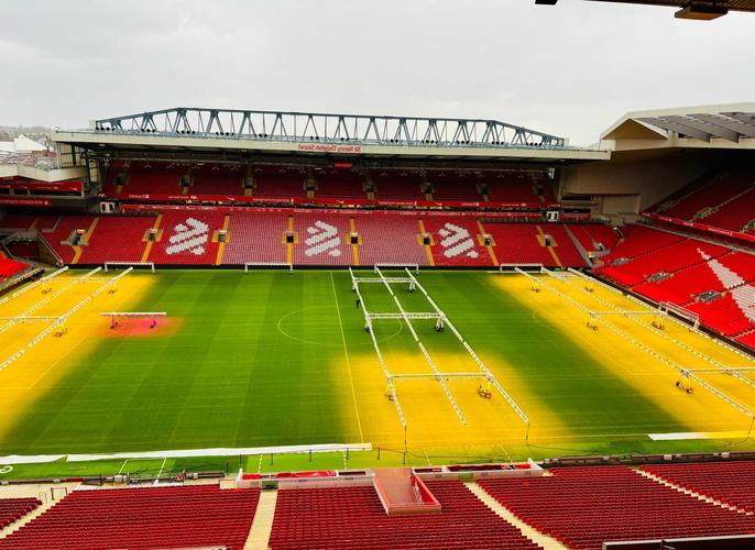 这里是我的主场，加布里埃尔向库尼亚介绍阿森纳训练基地