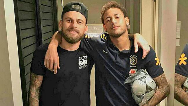 💡早报：34岁格列兹曼荣获金足奖