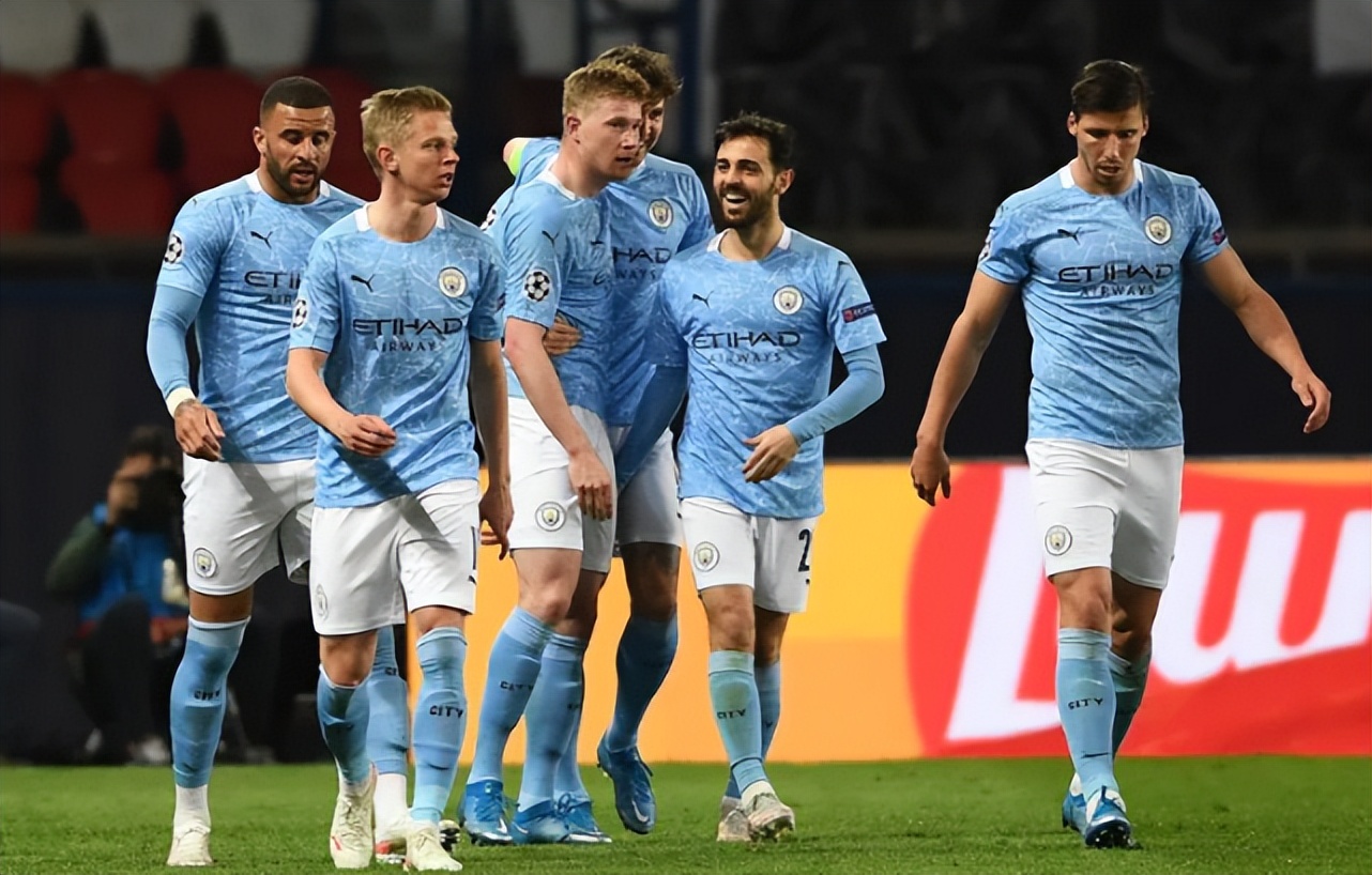 足球中超球队失误频频，主帅暴怒