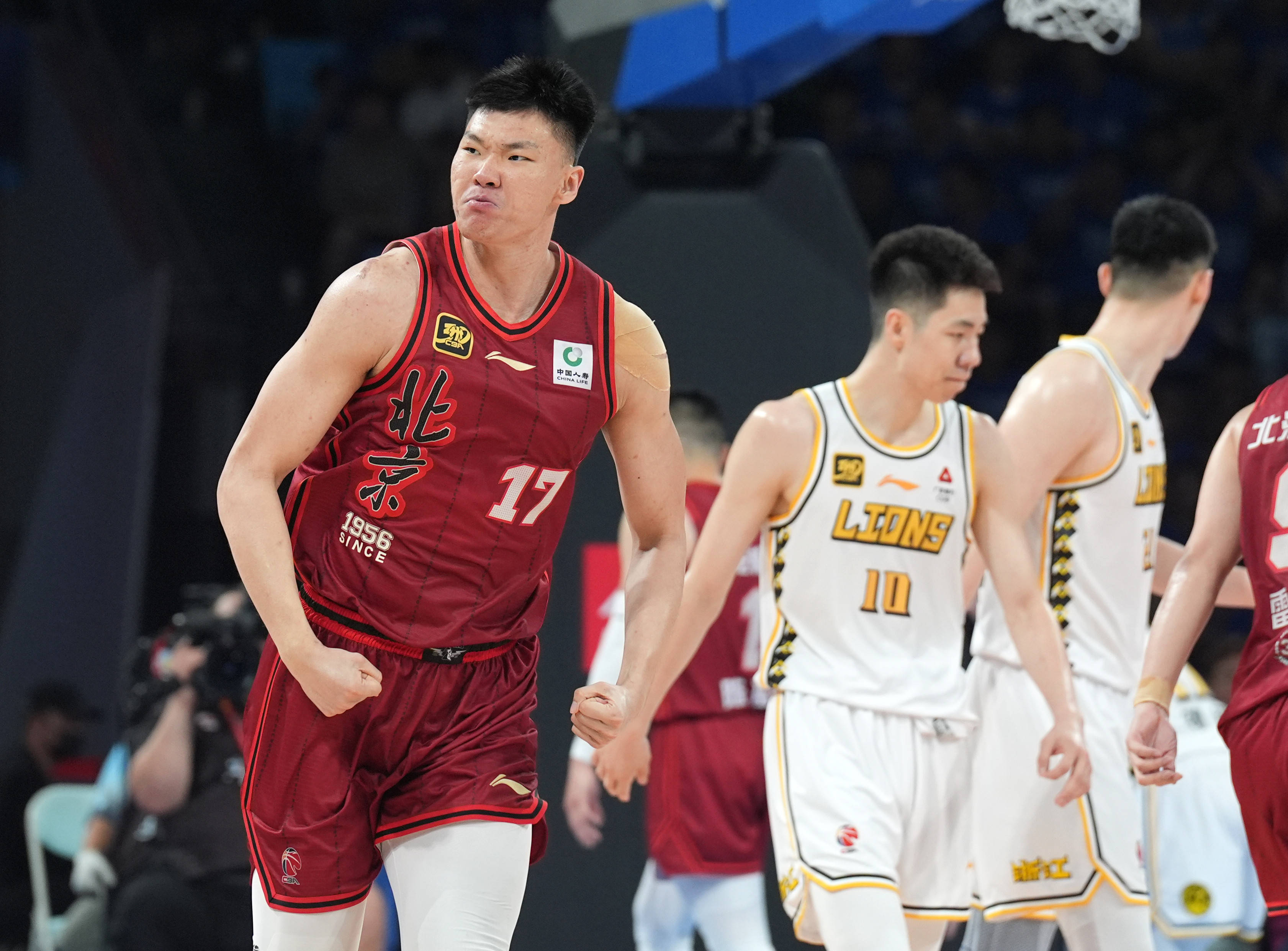 无缘两连胜！独行侠负尼克斯！球员评分：克莱、克里斯蒂不及格！