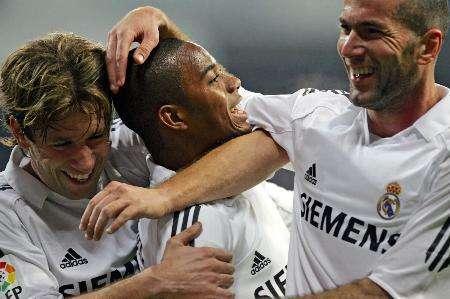 TA：利物浦目前看起来非常混乱，他们的卫冕梦想已支离破碎